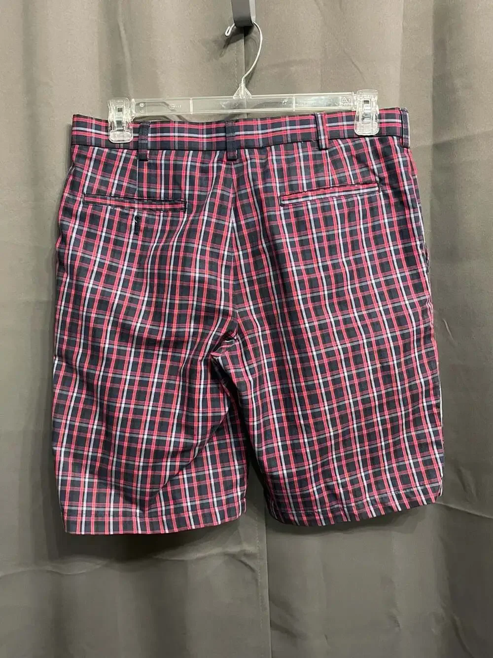 PGA Tour Men's Red Blue Plaid Golf Shorts Size 34